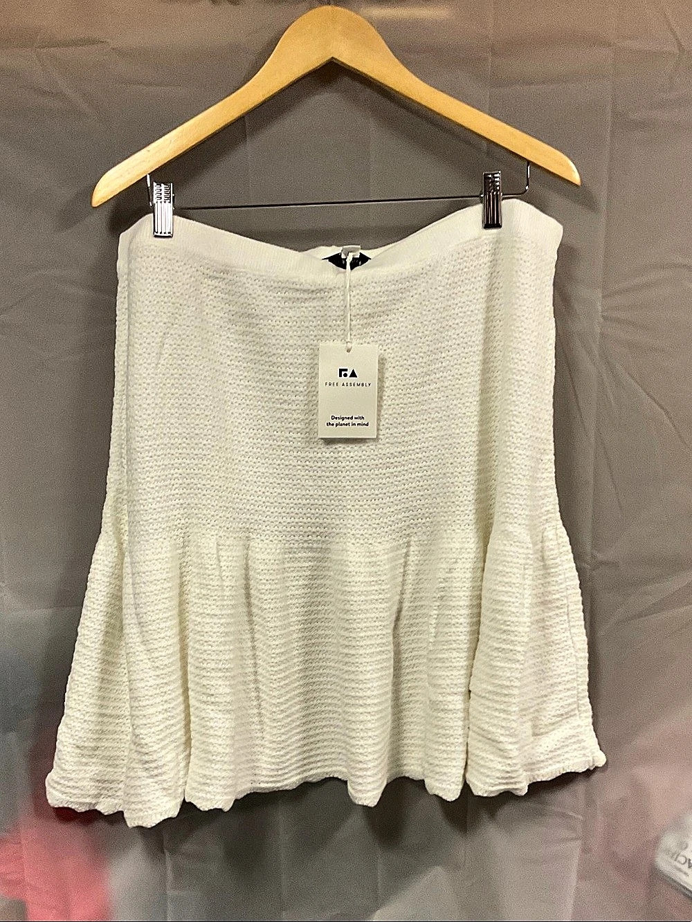 Free Assembly Textured Mini Skirt in White Size XL NWT
